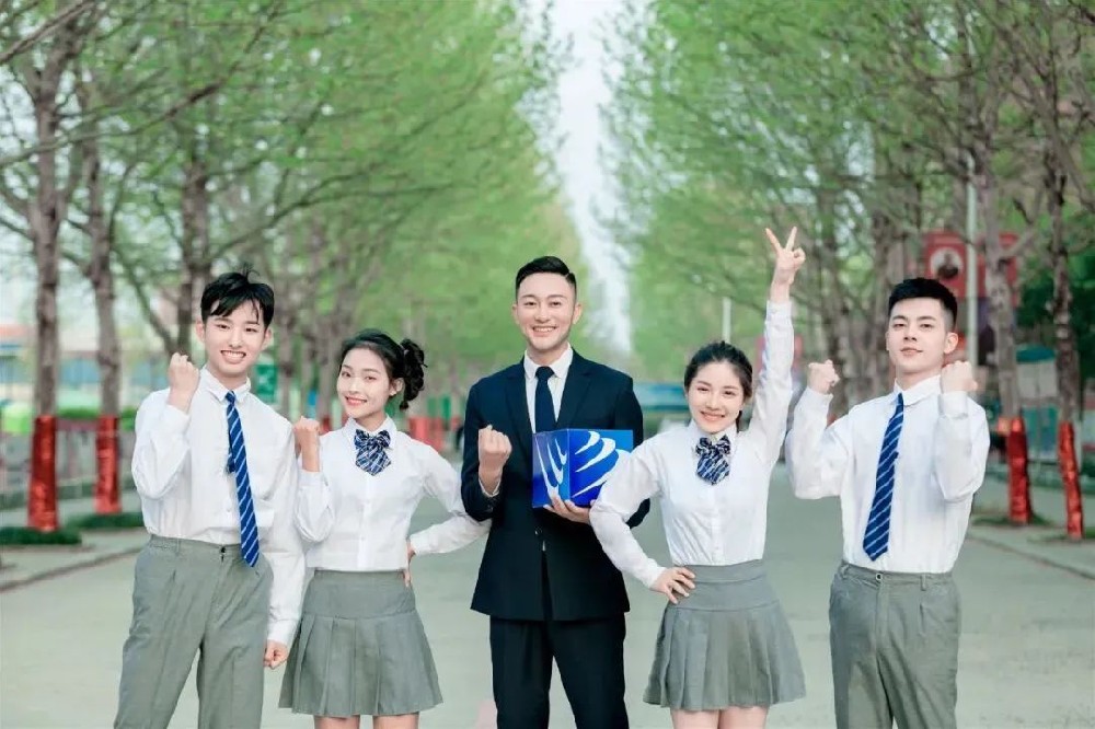 ������ǰ��У�����б�ҵ��ǰ�������Ϲ�ָ�����ѧ�滮ָ��